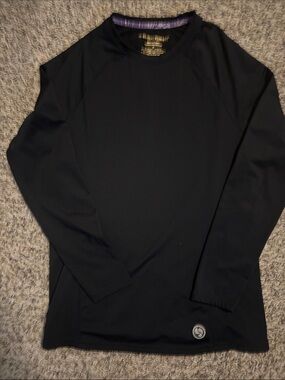 Women's Black Long-Sleeve Base Layer Crewneck